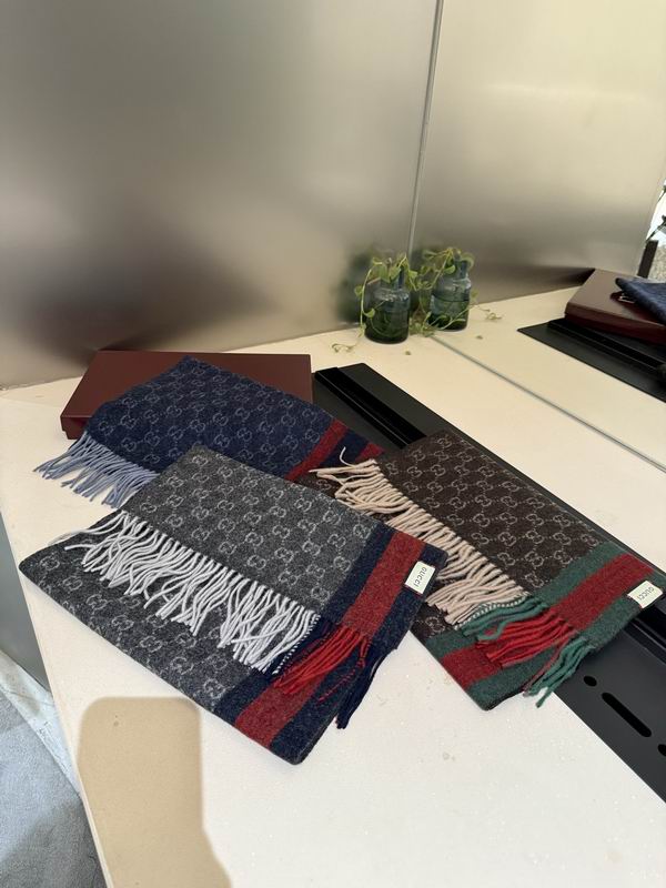 Gucci scarf 35X190cm E120523